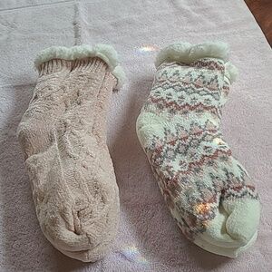 2  NWOT pairs of knit slipper socks.